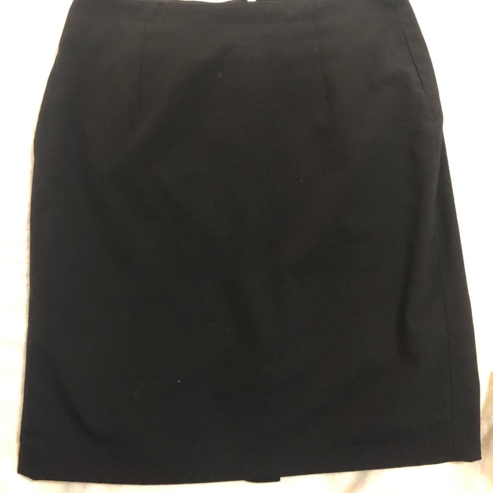 Black Banana Republic pencil skirt
